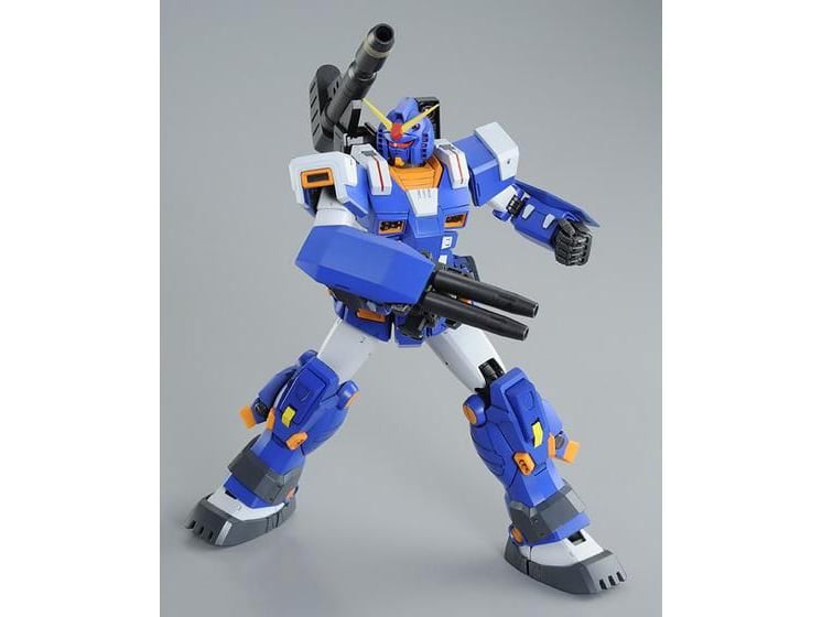 Mobile Suit Gundam: Bonds of the Battlefield MG Full Armor Gundam (Blue Color Ver.) Exclusive 1/100 Scale Model Kit Gallery Image 6