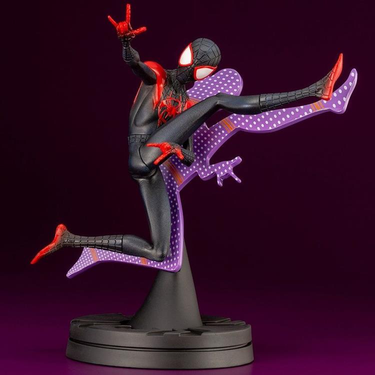 Spider-Man: Into the Spider-Verse ArtFX+ Spider-Man (Hero Suit Ver.) Statue Gallery Image 3