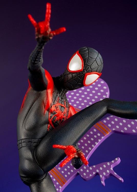 Spider-Man: Into the Spider-Verse ArtFX+ Spider-Man (Hero Suit Ver.) Statue Gallery Image 12