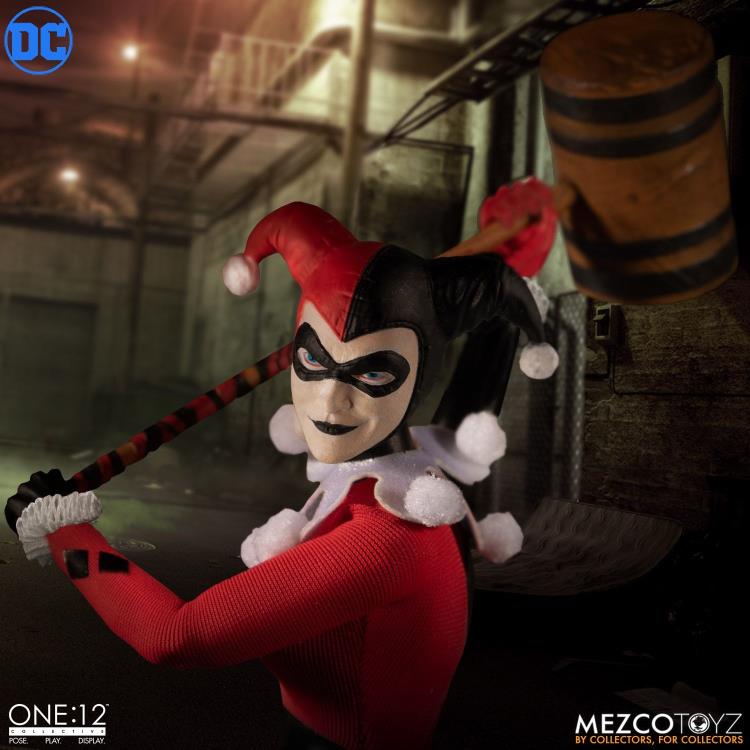 DC Comics One:12 Collective Deluxe Harley Quinn Gallery Image 11