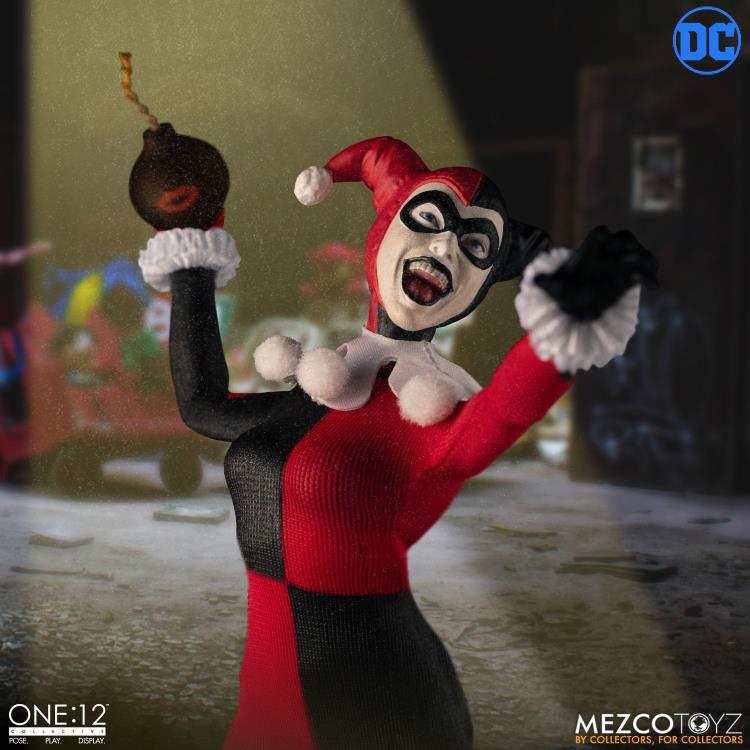DC Comics One:12 Collective Deluxe Harley Quinn Gallery Image 9
