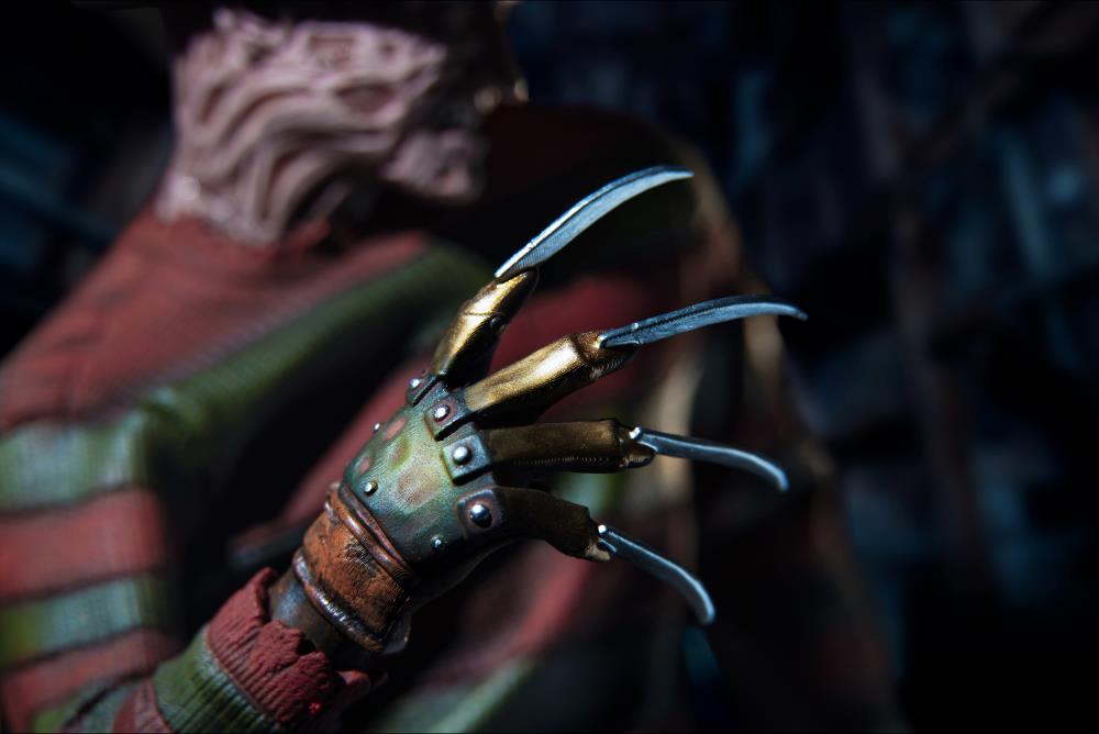 A Nightmare on Elm Street Freddy Krueger 1/10 Deluxe Art Scale Statue Gallery Image 9