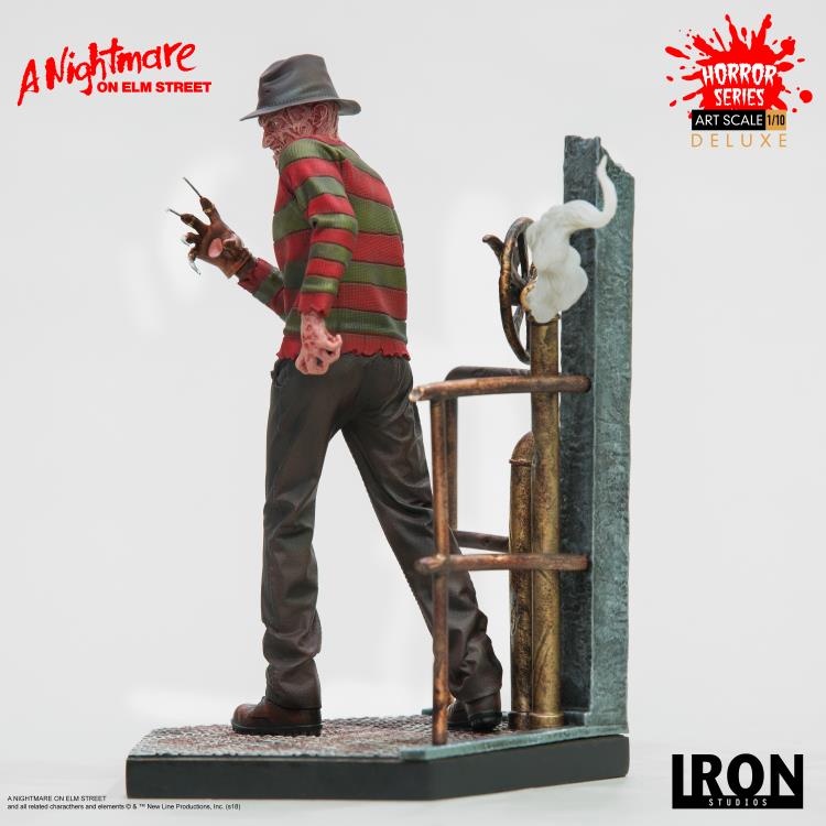 A Nightmare on Elm Street Freddy Krueger 1/10 Deluxe Art Scale Statue Gallery Image 7