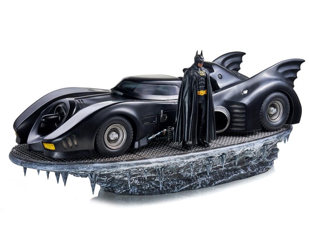 Batman (1989) Batman & Batmobile 1/10 Deluxe Art Scale Limited Edition Statue Gallery Image 4