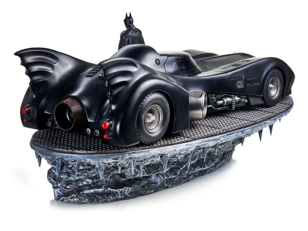 Batman (1989) Batman & Batmobile 1/10 Deluxe Art Scale Limited Edition Statue Gallery Image 6