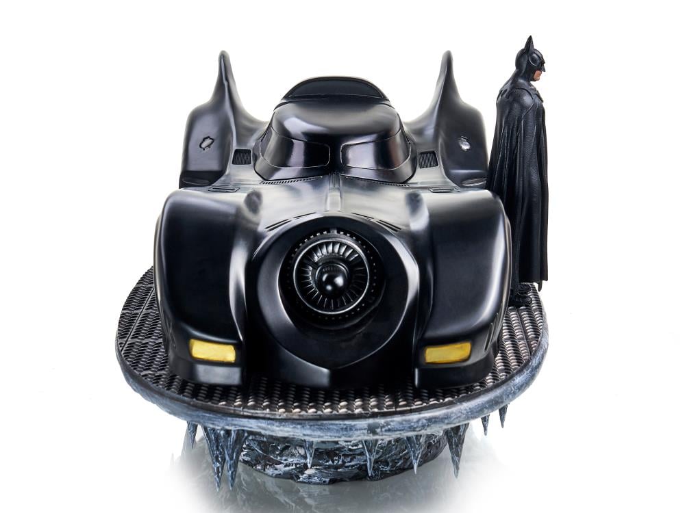 Batman (1989) Batman & Batmobile 1/10 Deluxe Art Scale Limited Edition Statue Gallery Image 8