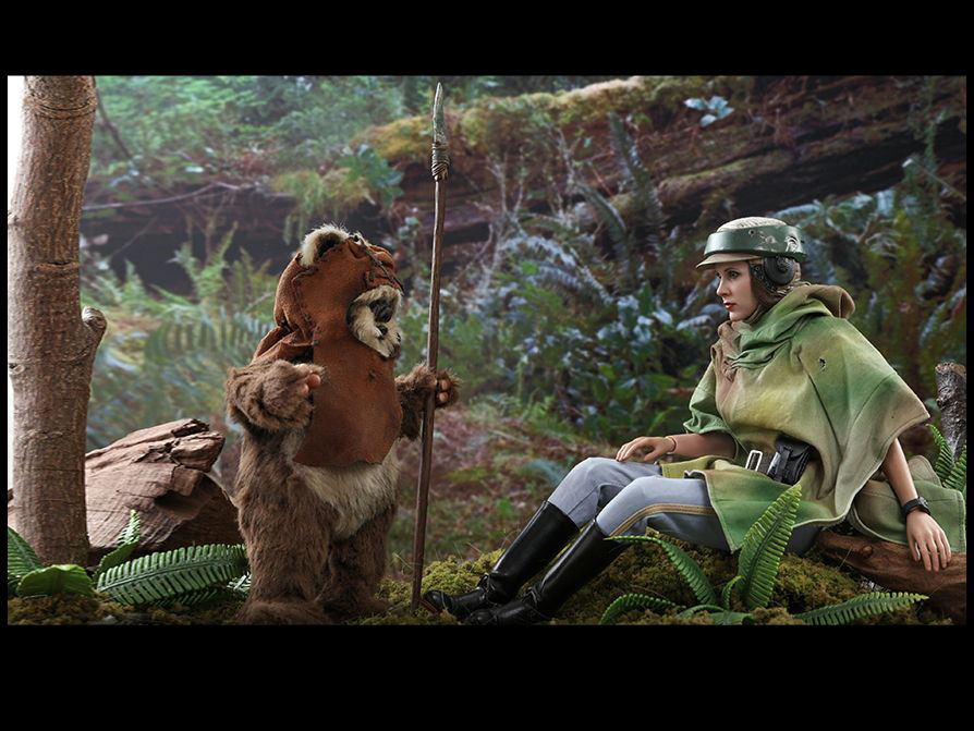 Star Wars: Return of the Jedi MMS551 Princess Leia & Wicket 1/6 Scale Collectible Figure Two-Pack Gallery Image 8