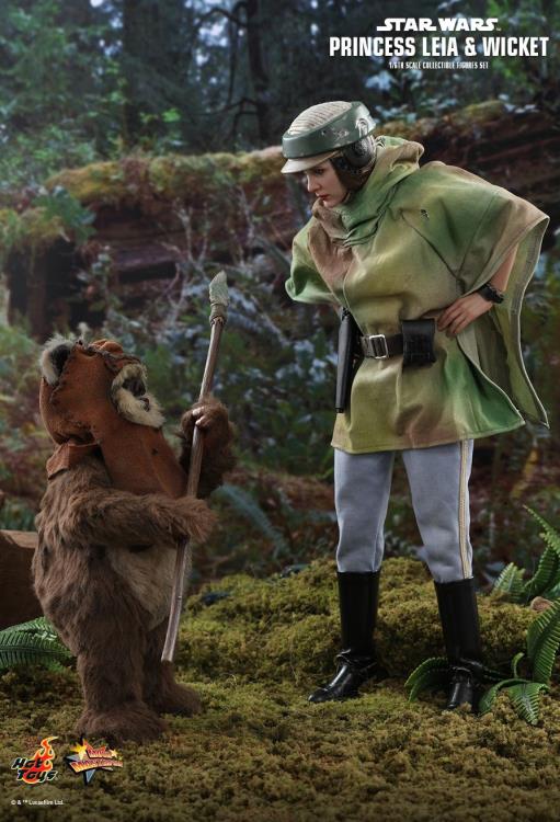 Star Wars: Return of the Jedi MMS551 Princess Leia & Wicket 1/6 Scale Collectible Figure Two-Pack Gallery Image 4