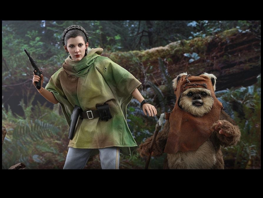 Star Wars: Return of the Jedi MMS551 Princess Leia & Wicket 1/6 Scale Collectible Figure Two-Pack Gallery Image 5