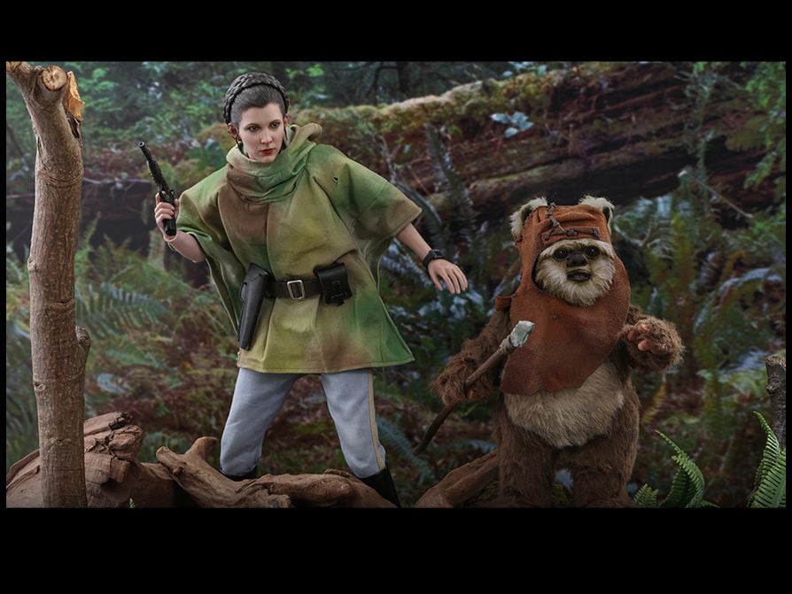 Star Wars: Return of the Jedi MMS551 Princess Leia & Wicket 1/6 Scale Collectible Figure Two-Pack Gallery Image 7