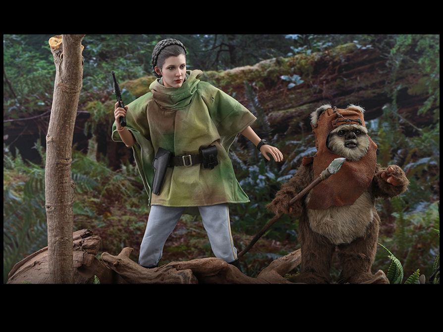 Star Wars: Return of the Jedi MMS551 Princess Leia & Wicket 1/6 Scale Collectible Figure Two-Pack Gallery Image 6