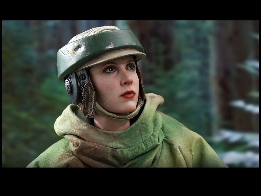 Star Wars: Return of the Jedi MMS549 Princess Leia 1/6 Scale Collectible Figure Gallery Image 11