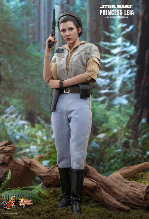 Star Wars: Return of the Jedi MMS549 Princess Leia 1/6 Scale Collectible Figure Gallery Image 3