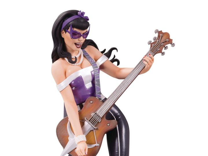 DC Bombshells The Huntress Limited Edition Statue Gallery Image 1