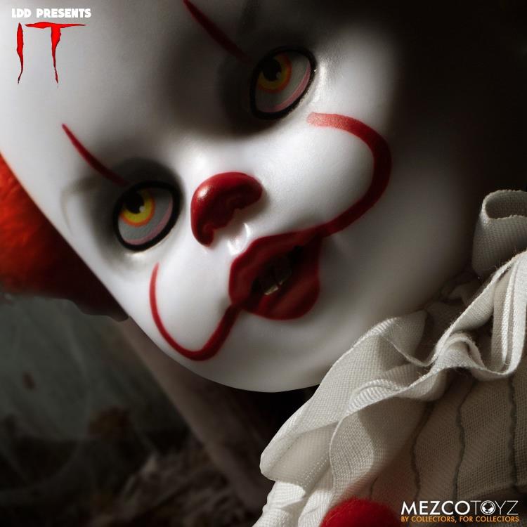 LDD Presents: IT (2017) Pennywise Gallery Image 6