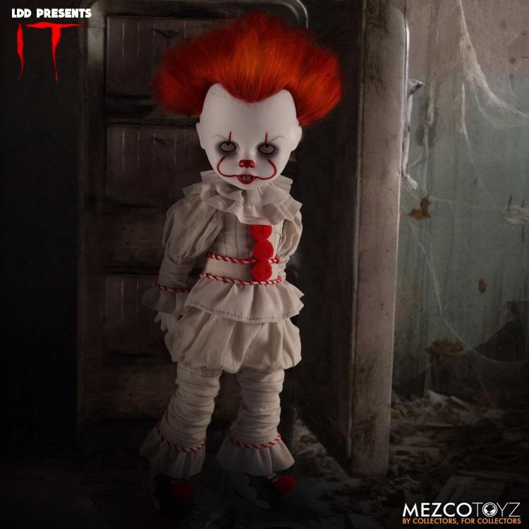 Living Dead Dolls Pennywise (2017) | 10