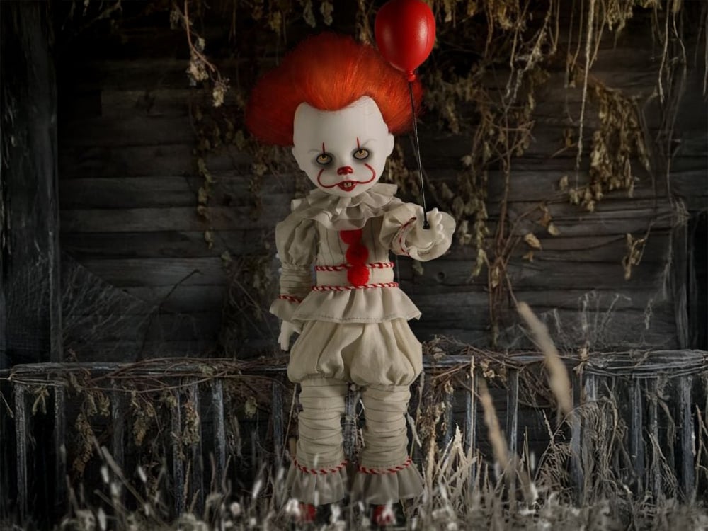 Living Dead Dolls Pennywise (2017) | 10
