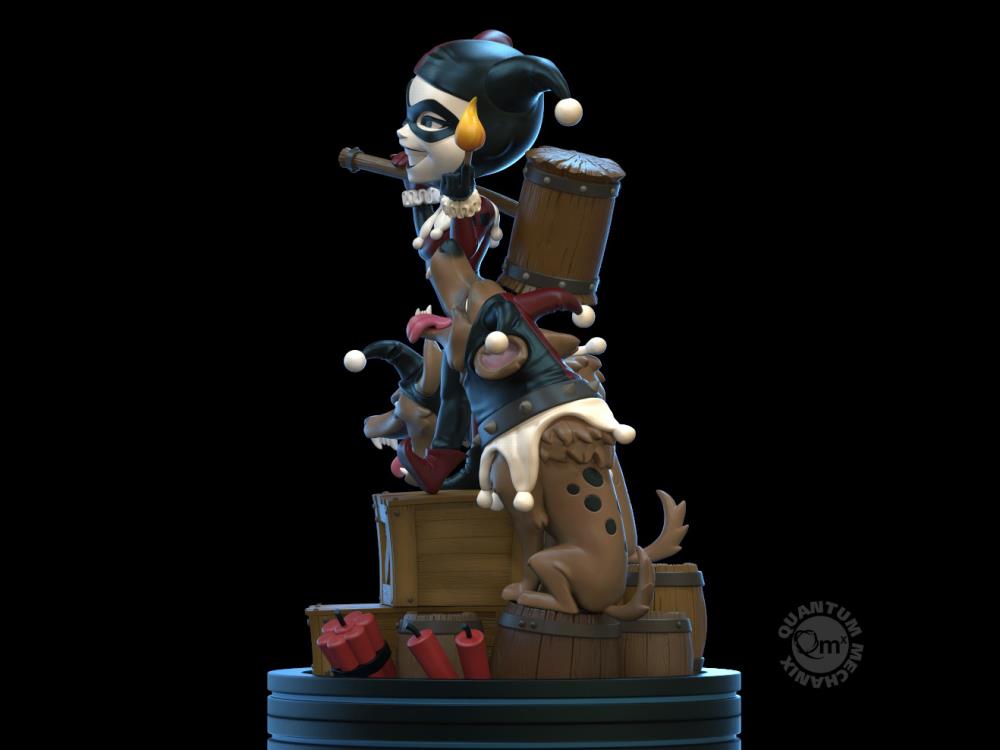 Batman: The Animated Series Q-Fig Remastered Harley Quinn Gallery Image 6