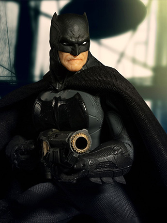 Mezco Supreme Knight Batman | 6