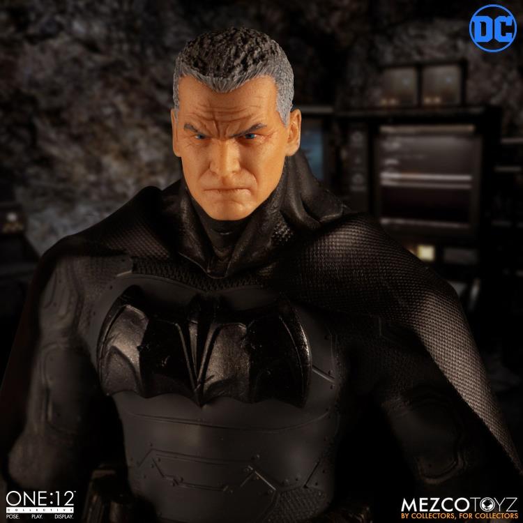 DC Comics One:12 Collective Batman (Supreme Knight) Gallery Image 10