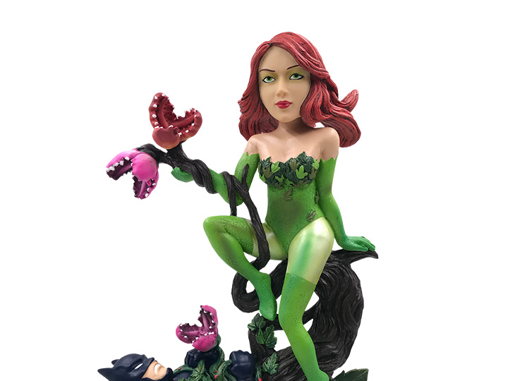 DC Comics Poison Ivy Limited Edition BBTS Exclusive Bobblehead Gallery Image 1