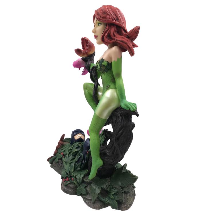 DC Comics Poison Ivy Limited Edition BBTS Exclusive Bobblehead Gallery Image 4