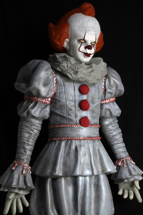 IT Chapter Two Pennywise Life-Size Foam Figure Gallery Image 9