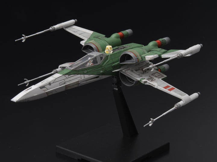 Star Wars: The Rise of Skywalker X-Wing Fighter 1/72 Scale Model Kit Gallery Image 1