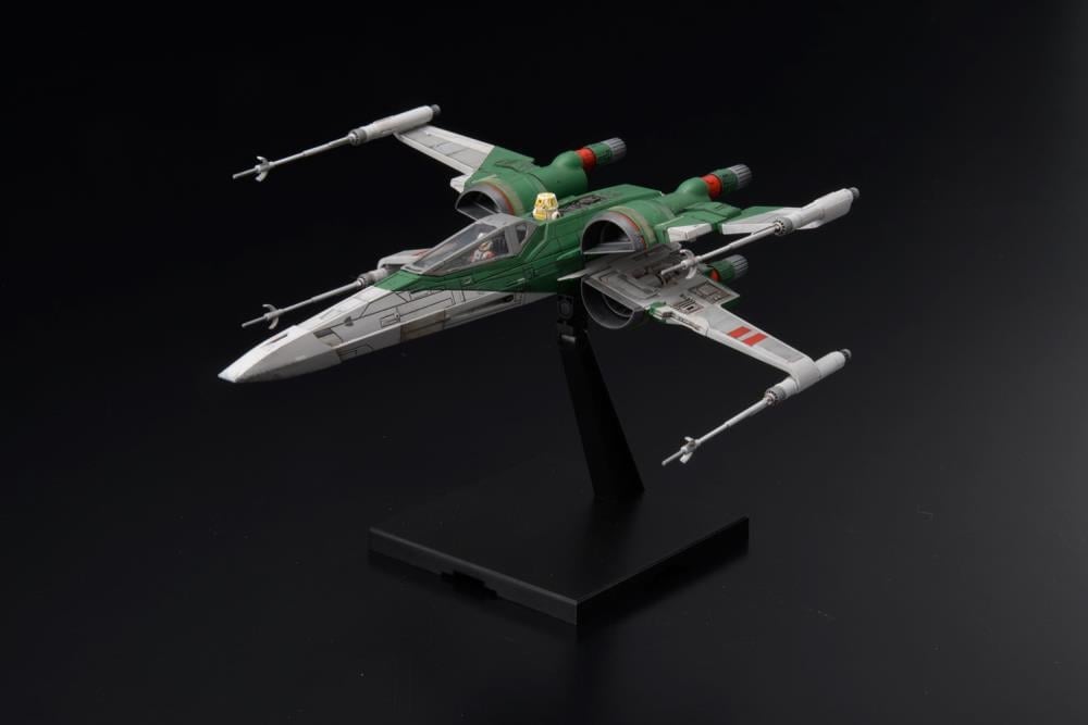 Star Wars: The Rise of Skywalker X-Wing Fighter 1/72 Scale Model Kit Gallery Image 4