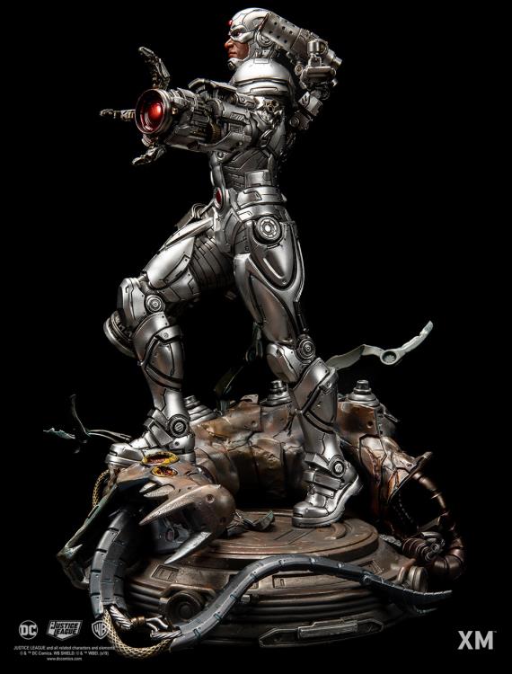 DC Rebirth Premium Collectibles Cyborg Limited Edition Statue Gallery Image 8