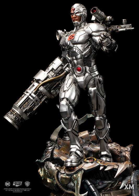 DC Rebirth Premium Collectibles Cyborg Limited Edition Statue Gallery Image 3