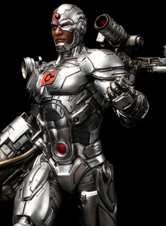 DC Rebirth Premium Collectibles Cyborg Limited Edition Statue Gallery Image 12