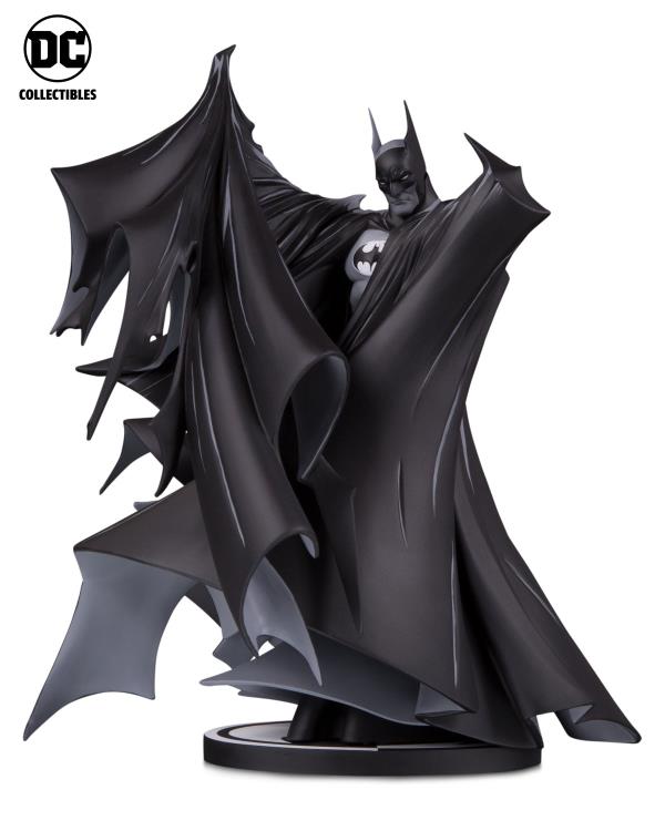 Batman Black and White Limited Edition Statue (Todd McFarlane) Gallery Image 3