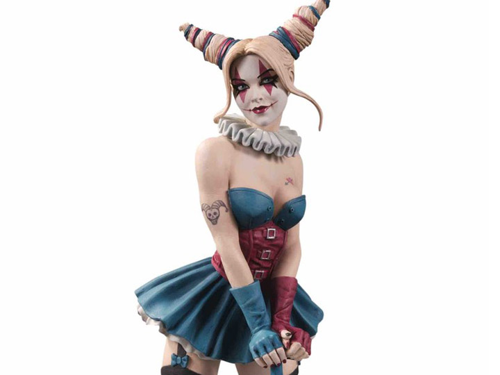 DC Designer Series Harley Quinn Limited Edition Statue (Enrico Marini) Gallery Image 1