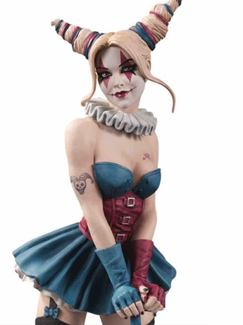 DC Designer Series Harley Quinn Limited Edition Statue (Enrico Marini) Gallery Image 2