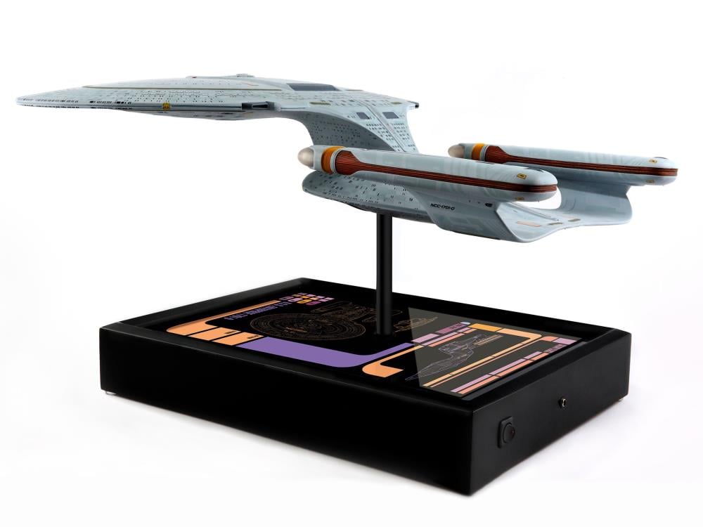 Star Trek U.S.S. Enterprise NCC-1701-D 1/1000 Scale Limited Edition Replica Gallery Image 6