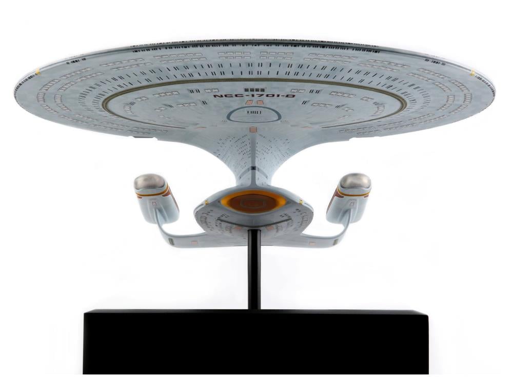 Star Trek U.S.S. Enterprise NCC-1701-D 1/1000 Scale Limited Edition Replica Gallery Image 5