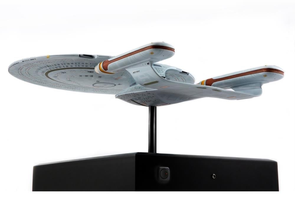 Star Trek U.S.S. Enterprise NCC-1701-D 1/1000 Scale Limited Edition Replica Gallery Image 7