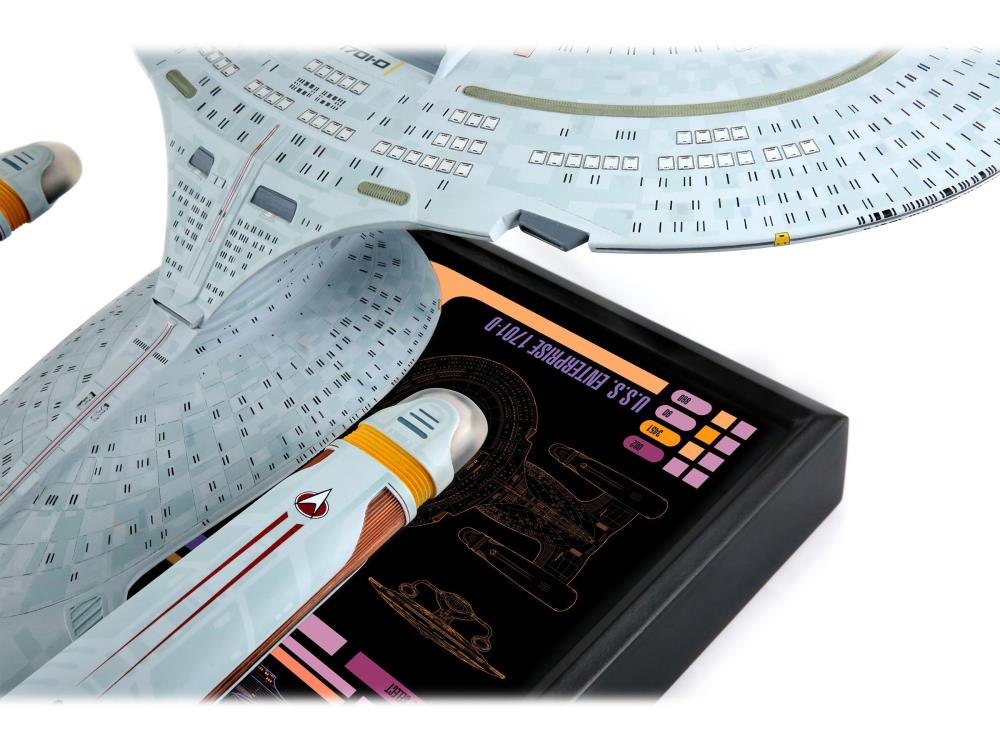 Star Trek U.S.S. Enterprise NCC-1701-D 1/1000 Scale Limited Edition Replica Gallery Image 9