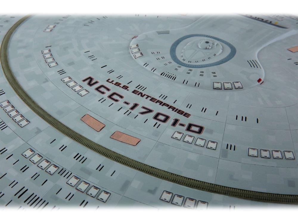 Star Trek U.S.S. Enterprise NCC-1701-D 1/1000 Scale Limited Edition Replica Gallery Image 12