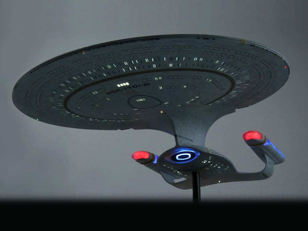 Star Trek U.S.S. Enterprise NCC-1701-D 1/1000 Scale Limited Edition Replica Gallery Image 16