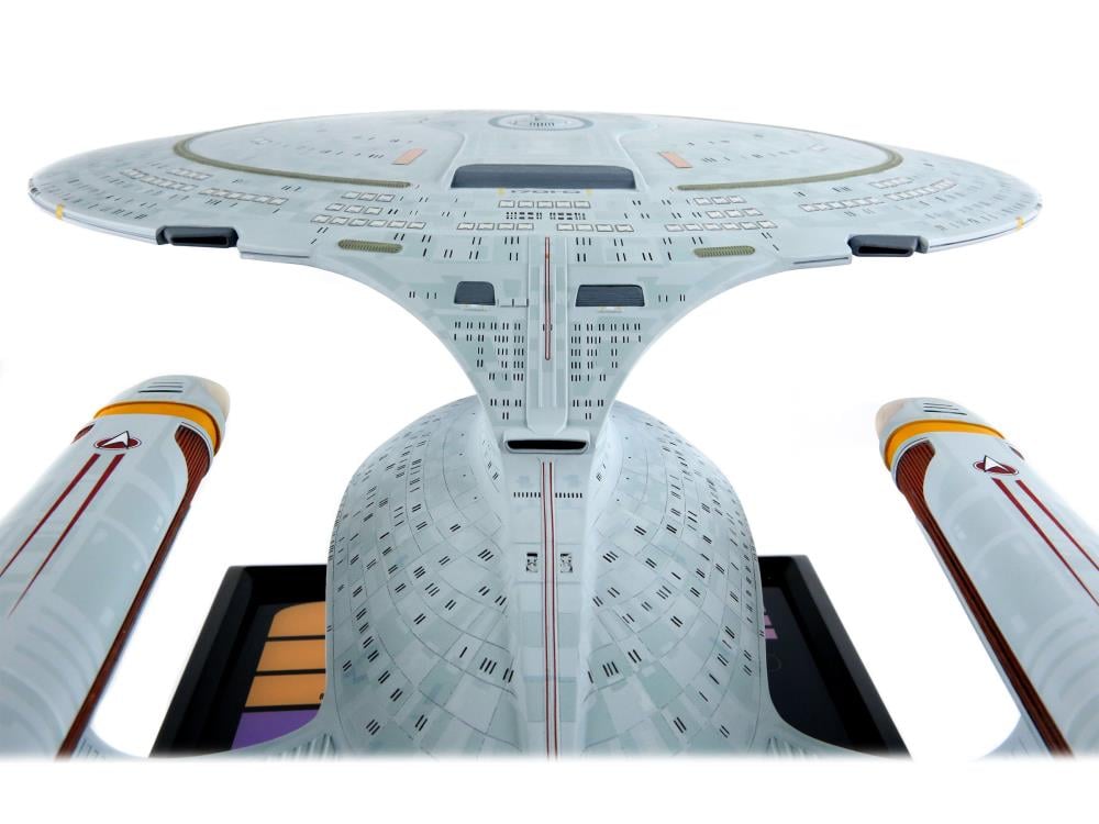 Star Trek U.S.S. Enterprise NCC-1701-D 1/1000 Scale Limited Edition Replica Gallery Image 8