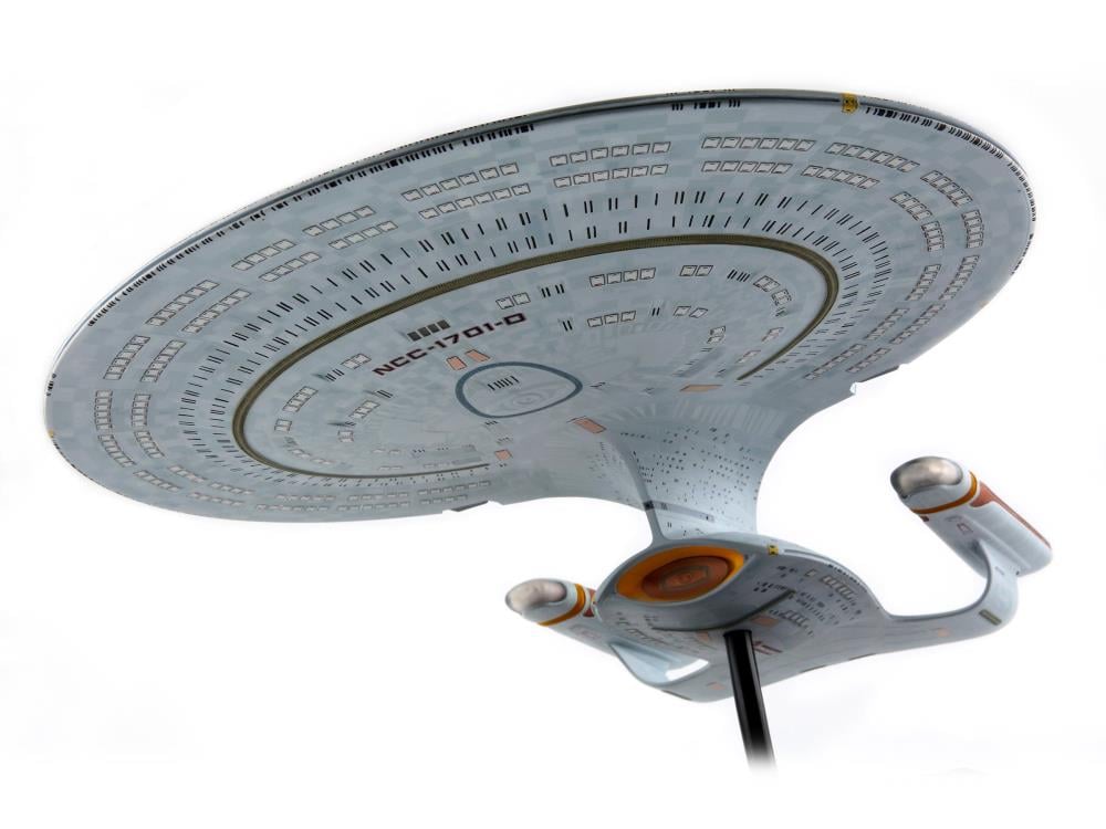 Star Trek U.S.S. Enterprise NCC-1701-D 1/1000 Scale Limited Edition Replica Gallery Image 3