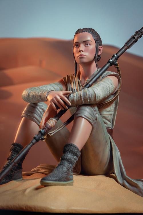 Star Wars Premier Collection Rey (Dreamer) Limited Edition Statue Gallery Image 5