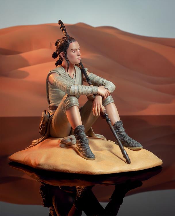 Star Wars Premier Collection Rey (Dreamer) Limited Edition Statue Gallery Image 4