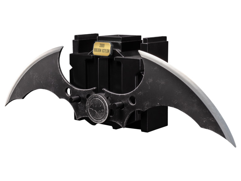 Batman: Arkham Asylum Metal Batarang Replica Gallery Image 3