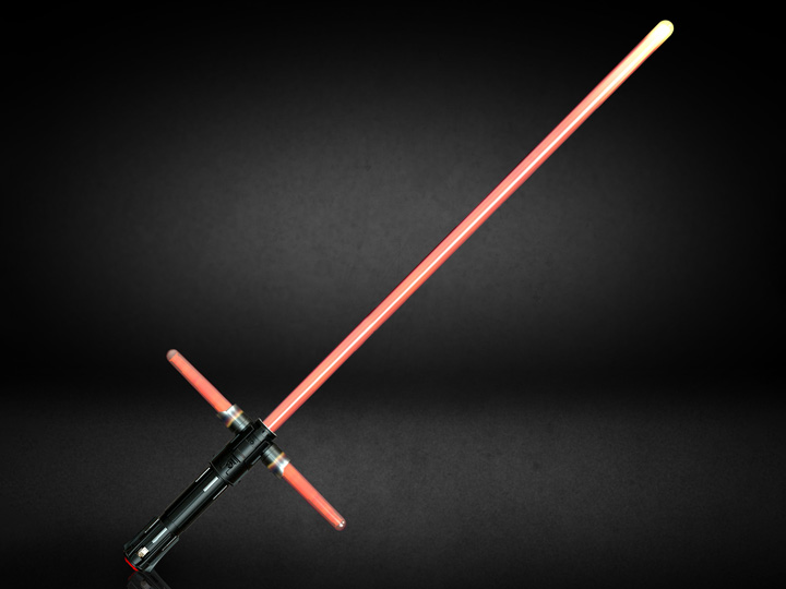Star Wars: The Black Series Supreme Leader Kylo Ren (The Rise of Skywalker) Force FX Lightsaber Gallery Image 1