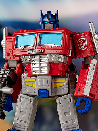 Transformers War for Cybertron: Earthrise Leader Optimus Prime Gallery Image 2