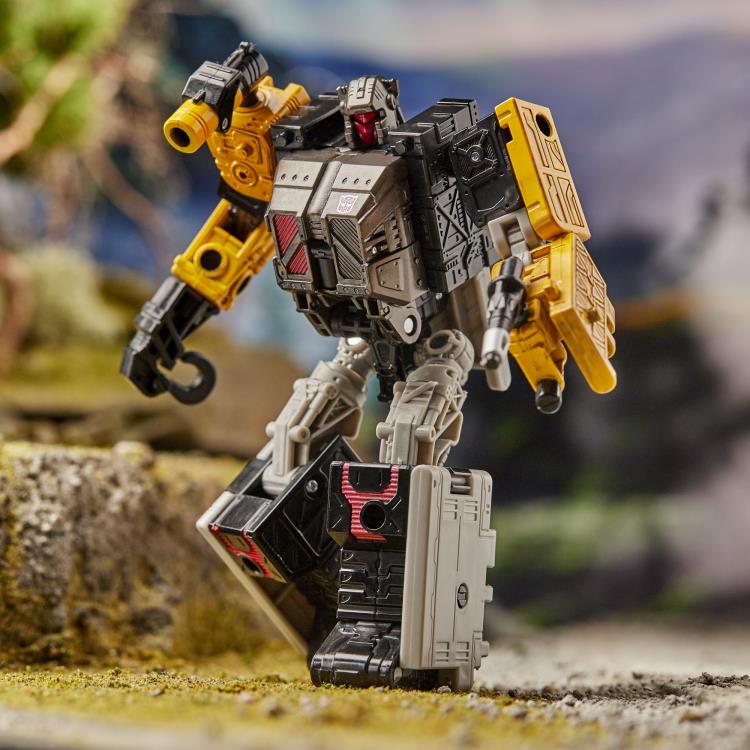 Transformers War for Cybertron: Earthrise Deluxe Ironworks Gallery Image 9