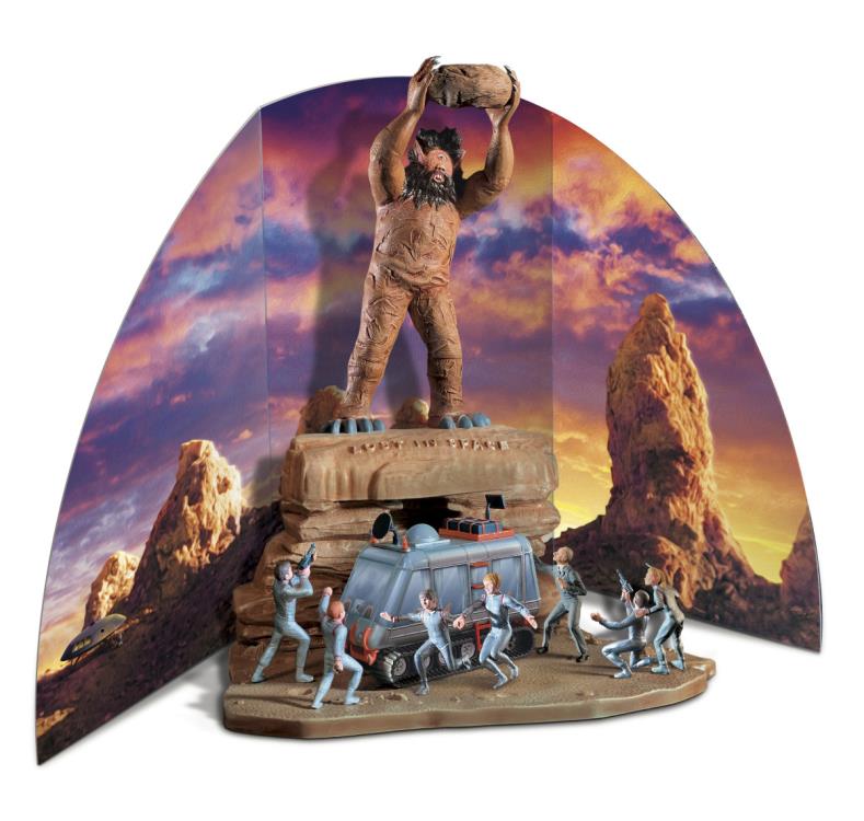 Lost in Space Cyclops & The Chariot Model Kit Gallery Image 4
